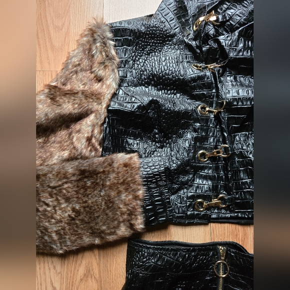 2 piece faux crocodile fur set - Picture 8 of 9